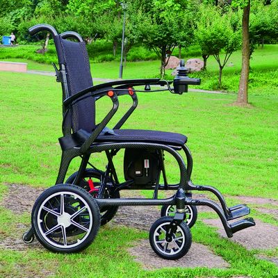 910mm*610mm*875mm Μίνι Full Carbon Fiber Ηλεκτρική Καρέκλα 11.5kg 330lbs Φορτίο